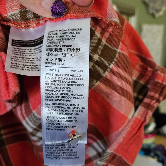 Levi's Men's Western Classic Fit Long Sleeve Button-Down Shirt Medium - Picture 6 of 6